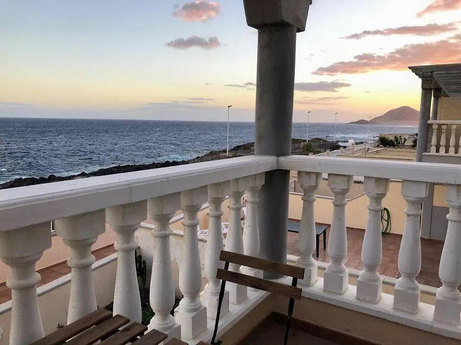 Casa de Férias Fantastica Casa Frente Mar Vila El Médano Espanha